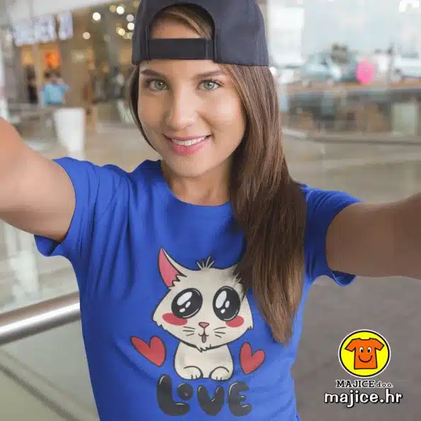 CUTE CAT LOVE | ženska majica s natpisom