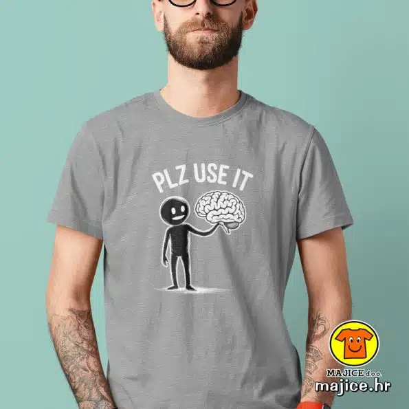 PLZ USE IT | majica s natpisom